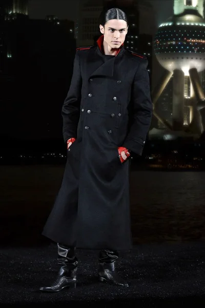 Look 8